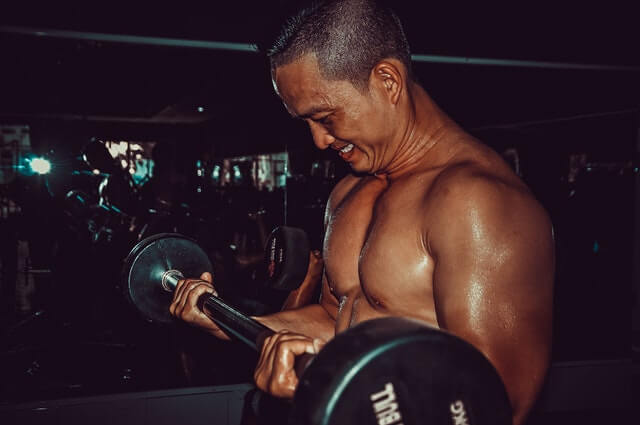 tap-tay-truoc-voi-don Tập bắp tay trước với đòn
