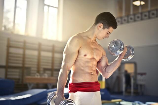 tap-tay-truoc-to tập tay trước Dumbbel Biceps Curl