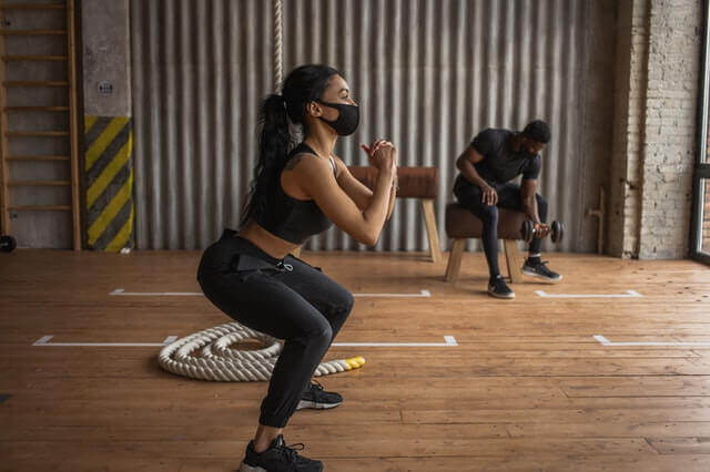 tap-squat-nu Số đo 3 vòng chuẩn của nữ cao 1m55 đến 1m65